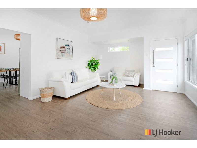 312 Beach Road, Batehaven NSW 2536