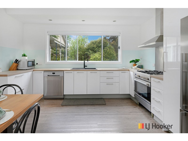 312 Beach Road, Batehaven NSW 2536