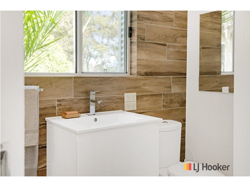 312 Beach Road, Batehaven NSW 2536