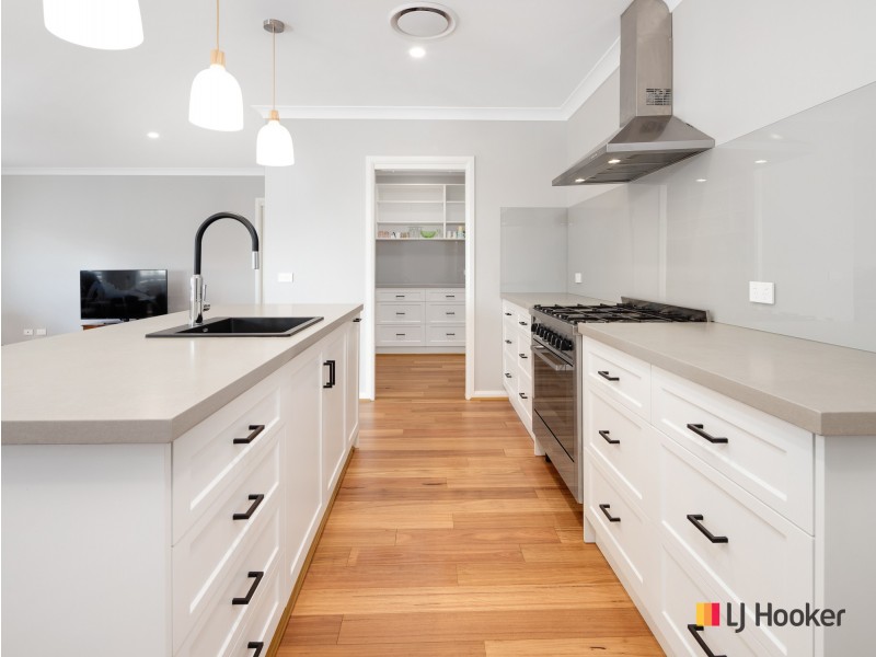 75 Freycinet Drive, Sunshine Bay NSW 2536