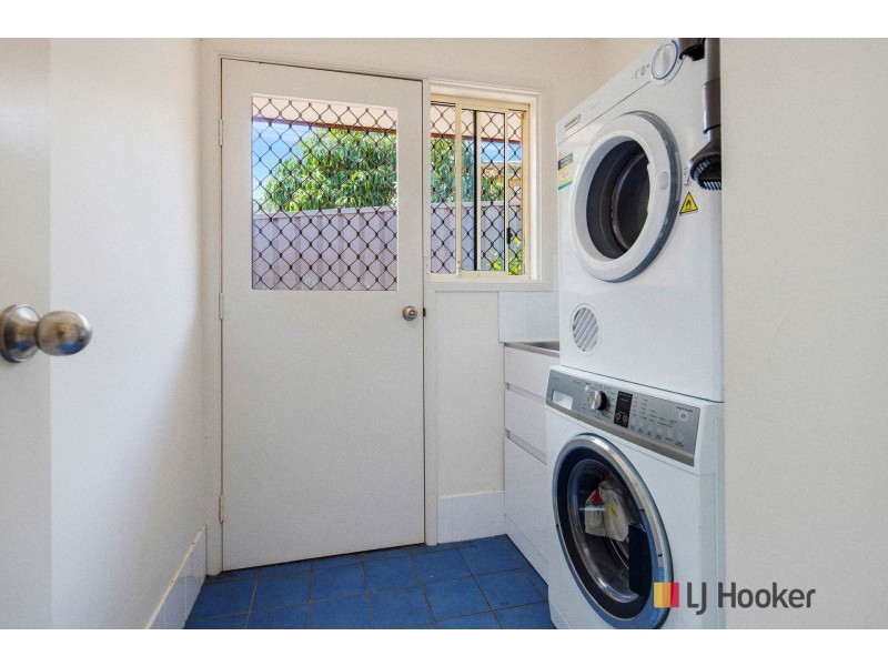 33 Wills Crescent, Denhams Beach NSW 2536