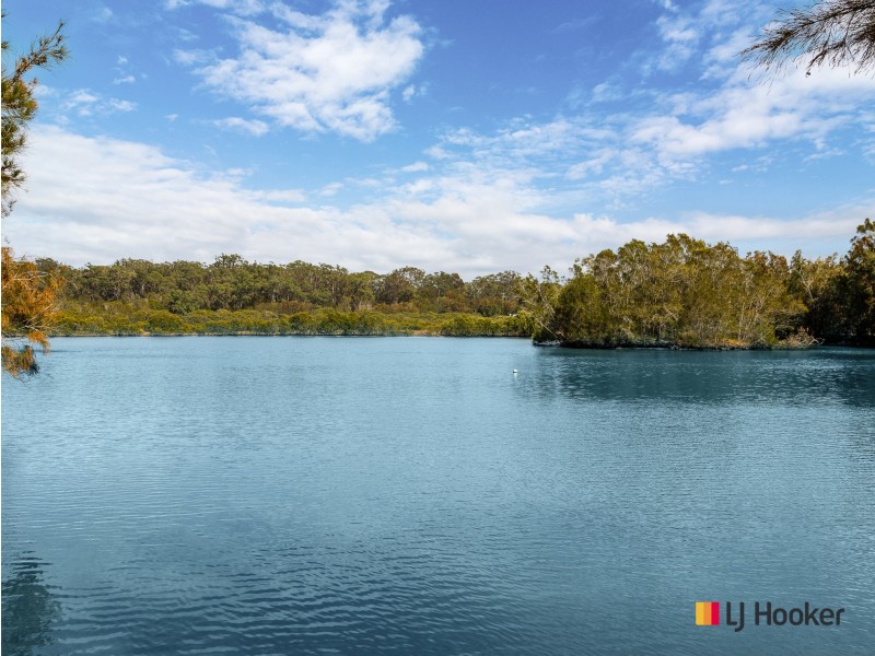 205/55 Sunpatch Parade, Tomakin NSW 2537