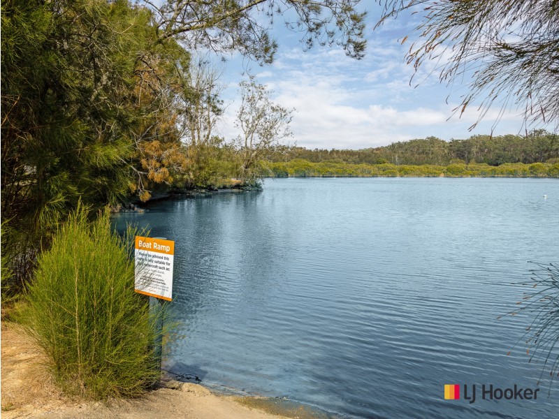 205/55 Sunpatch Parade, Tomakin NSW 2537