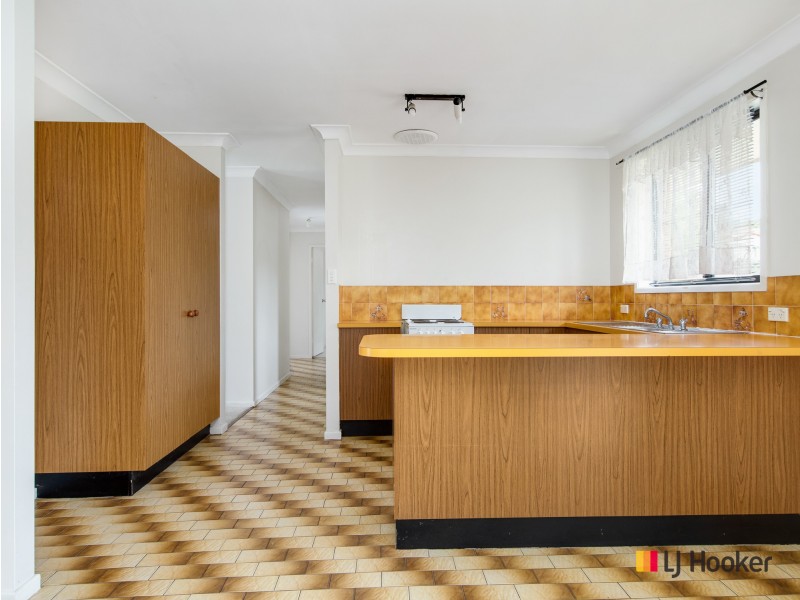 31 Pacific Road, Surf Beach NSW 2536