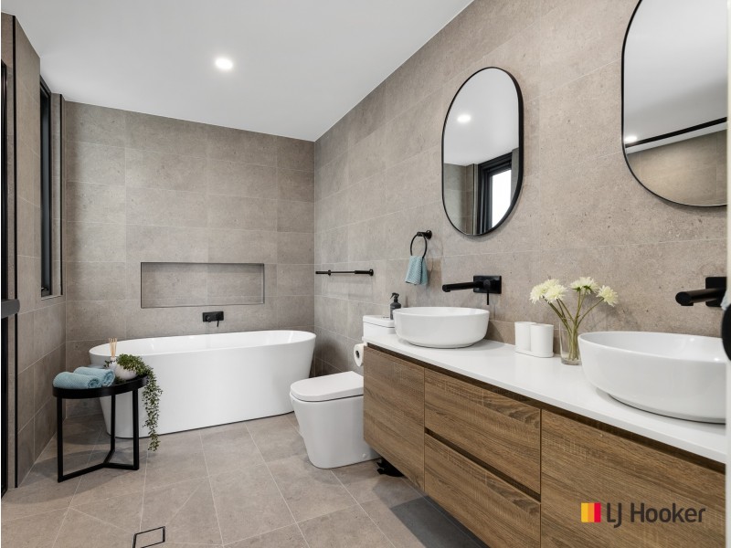 4/2 Golf Links Drive, Batemans Bay NSW 2536