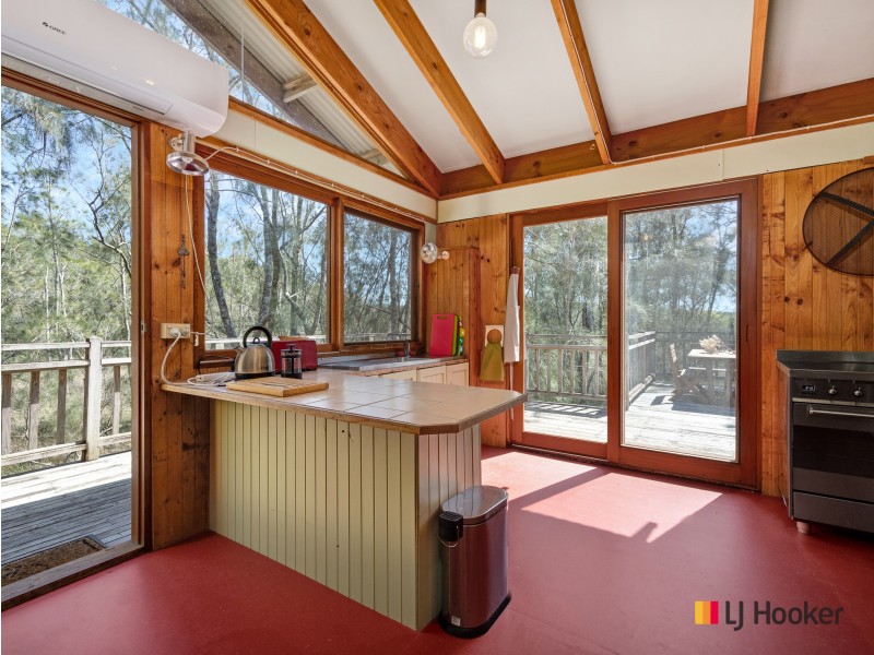 251 Annetts Parade, Mossy Point NSW 2537