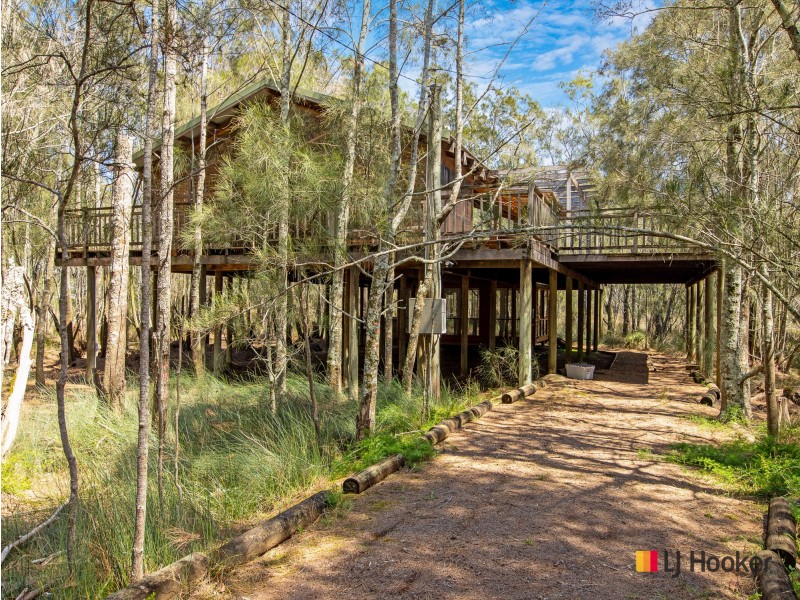 251 Annetts Parade, Mossy Point NSW 2537