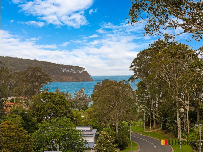 11 Hawks Nest Place, Surfside NSW 2536