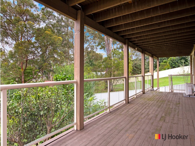 11 Hawks Nest Place, Surfside NSW 2536
