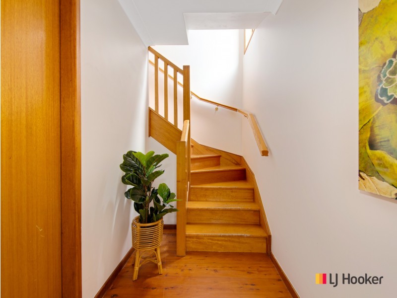 11 Hawks Nest Place, Surfside NSW 2536