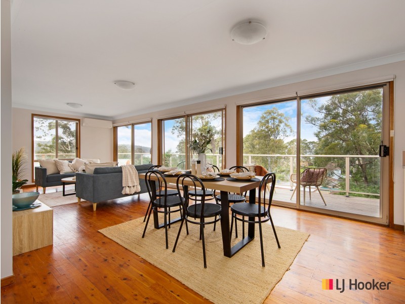 11 Hawks Nest Place, Surfside NSW 2536