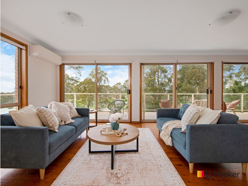 11 Hawks Nest Place, Surfside NSW 2536