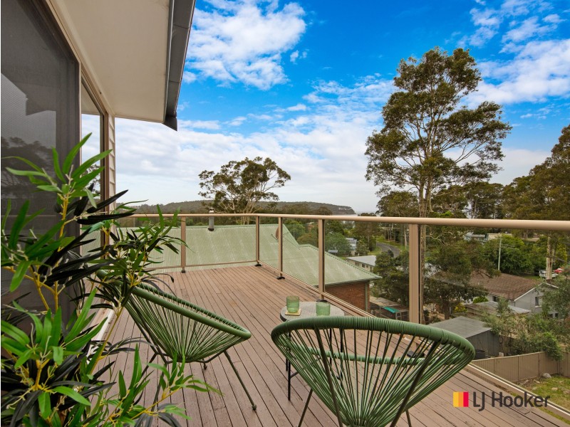 11 Hawks Nest Place, Surfside NSW 2536