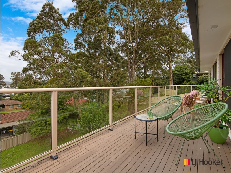 11 Hawks Nest Place, Surfside NSW 2536