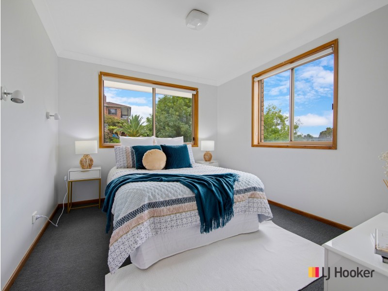 11 Hawks Nest Place, Surfside NSW 2536