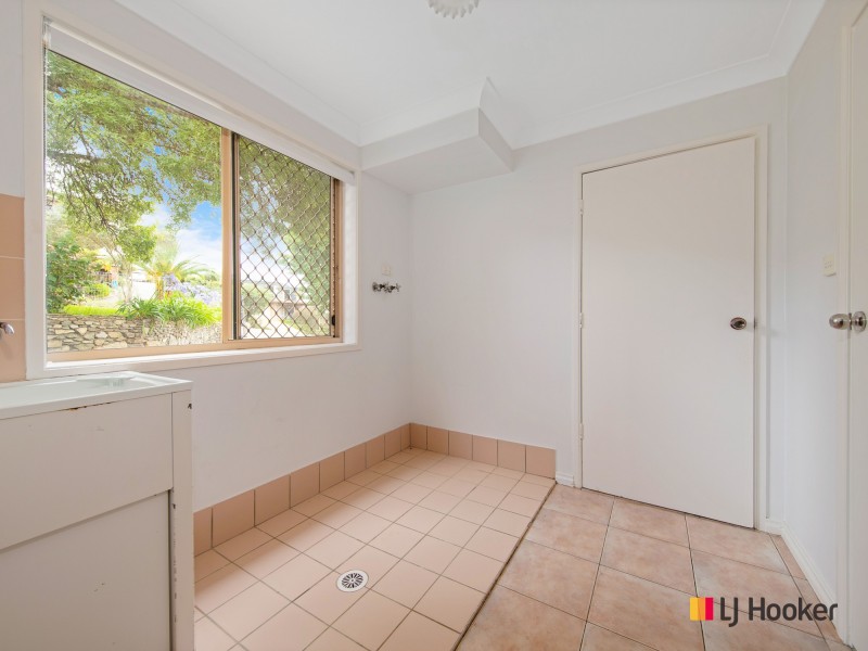 11 Hawks Nest Place, Surfside NSW 2536