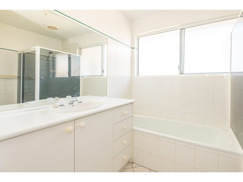 6 Suzanne Way, Broulee NSW 2537