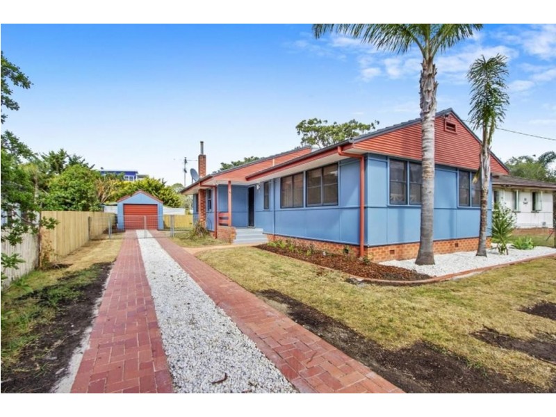 90 Beach Road, Batemans Bay NSW 2536