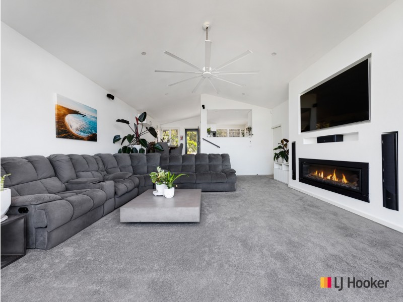 11 Barlings Drive, Tomakin NSW 2537