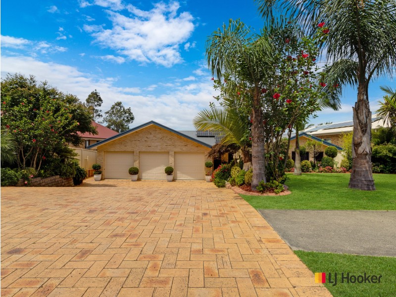61 Grantham Road, Batehaven NSW 2536