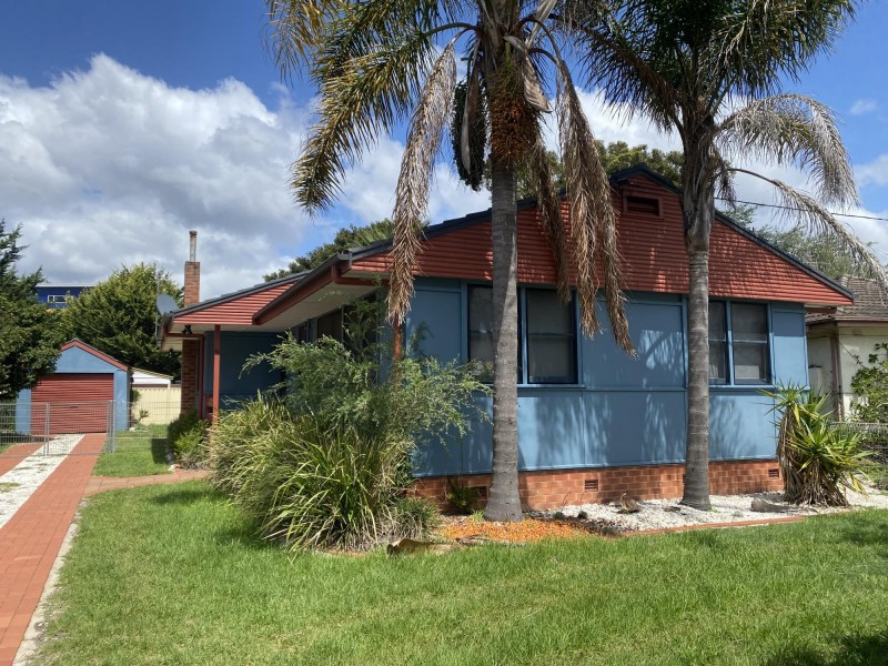 90 Beach Road, Batemans Bay NSW 2536