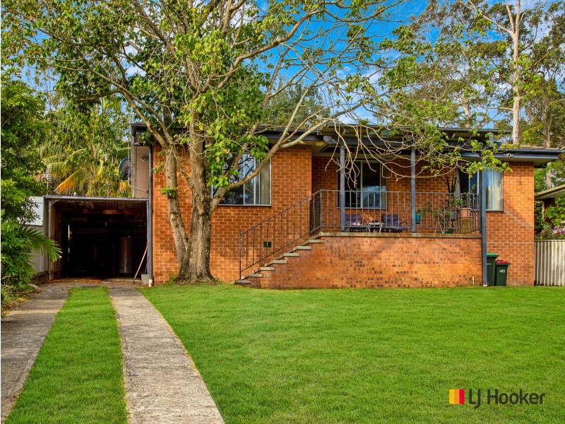 17 Pleasurelea Drive, Sunshine Bay NSW 2536