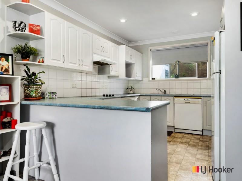 17 Pleasurelea Drive, Sunshine Bay NSW 2536