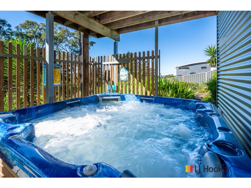 8 Seaview Way, Long Beach NSW 2536