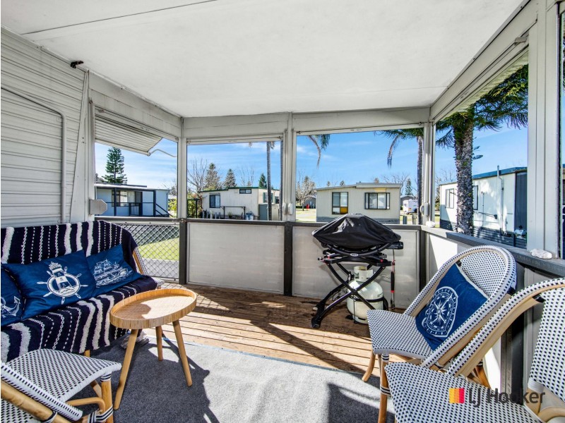 304/51 Beach Road, Batehaven NSW 2536