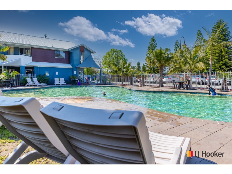 304/51 Beach Road, Batehaven NSW 2536