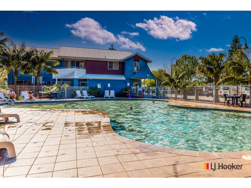 304/51 Beach Road, Batehaven NSW 2536