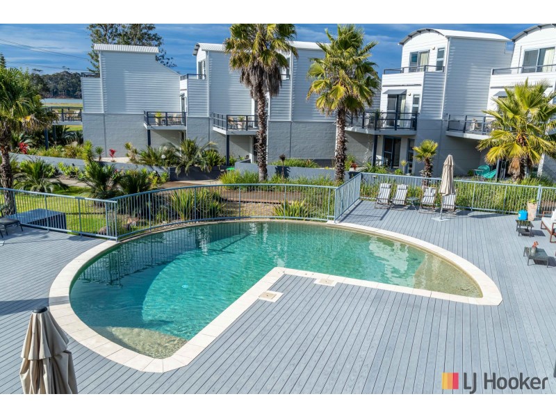 202/202-208 Beach Road, Batehaven NSW 2536