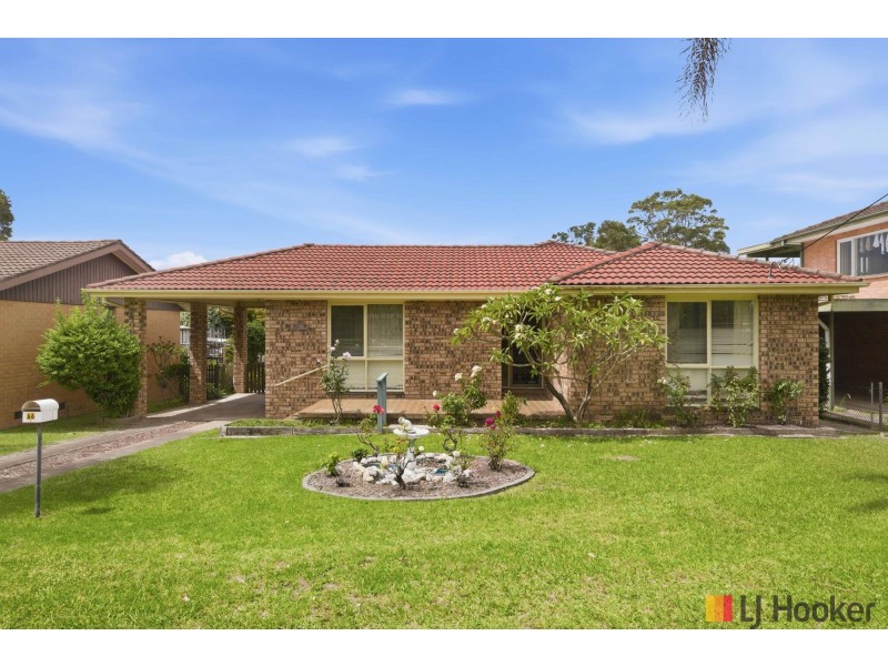 66 Pacific Road, Surf Beach NSW 2536