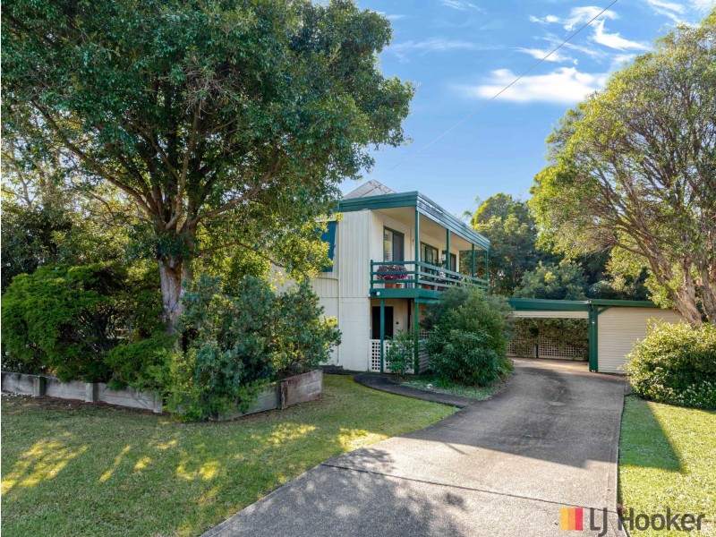 62 Pacific Road, Surf Beach NSW 2536