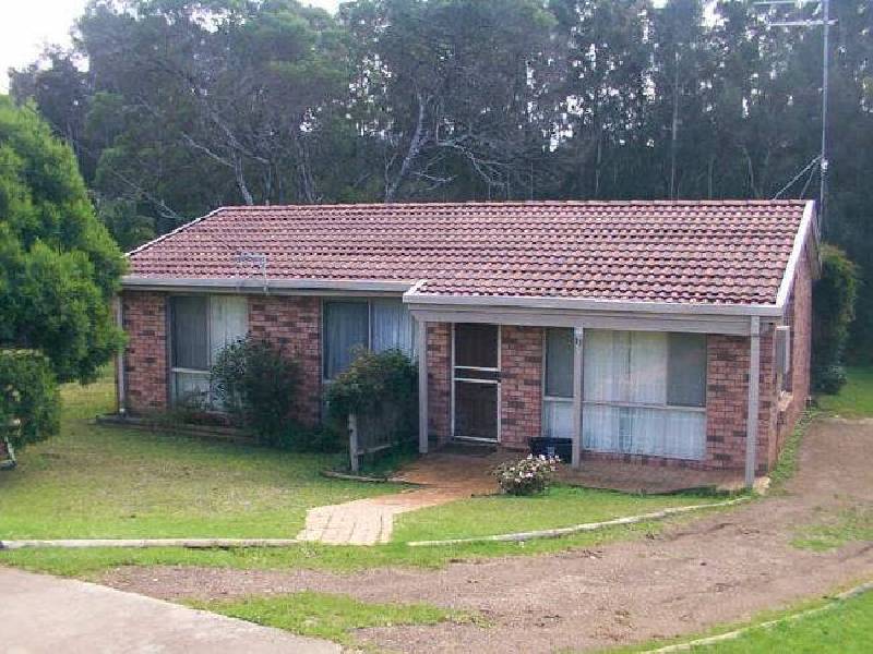 11 SYLVAN STREET, Malua Bay NSW 2536