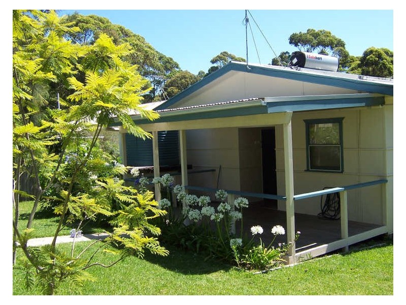 8 Village Road, South Durras NSW 2536