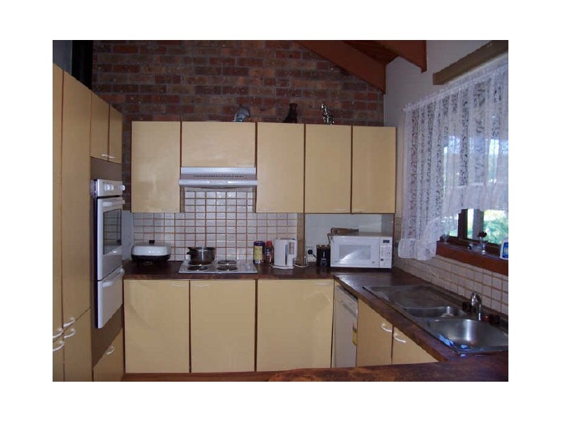 10 BERRY PLACE, Surf Beach NSW 2536