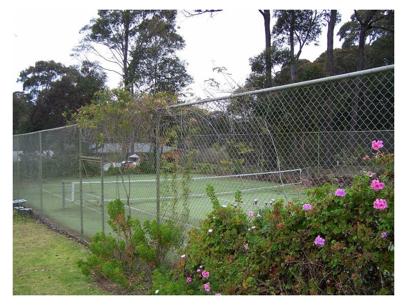 8 Nicholas Grove, Rosedale NSW 2536