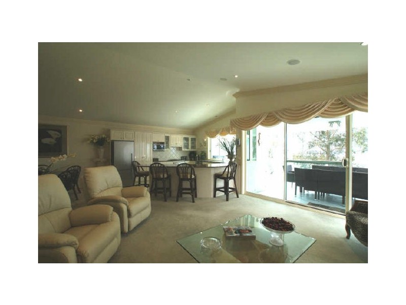 2/30 Sanctuary Place, Catalina NSW 2536