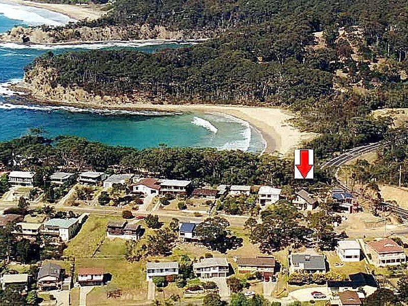 2/11 NIOKA AVENUE, Malua Bay NSW 2536