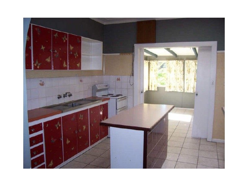 43 OLD PRINCES HIGHWAY, Batemans Bay NSW 2536