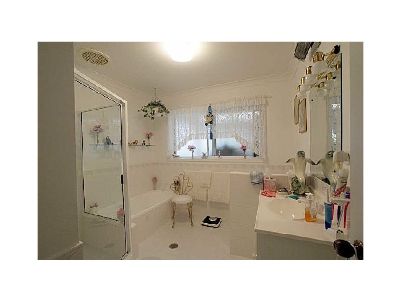 61 Karoola Crescent, Surfside NSW 2536