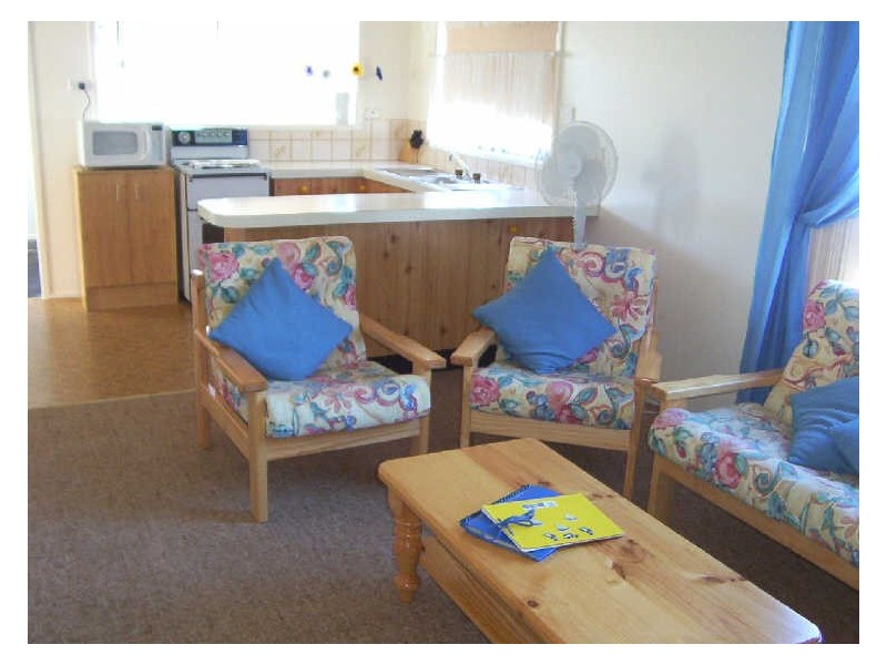 4 Barton Pde, Tomakin NSW 2537