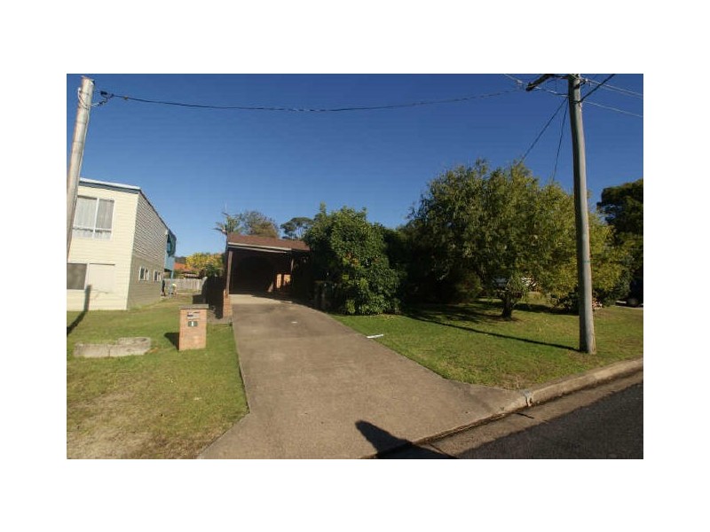 8 Cook Avenue, Surf Beach NSW 2536