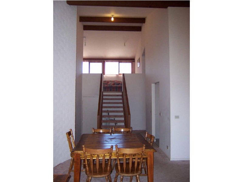 1/4 Myamba Parade, Surfside NSW 2536