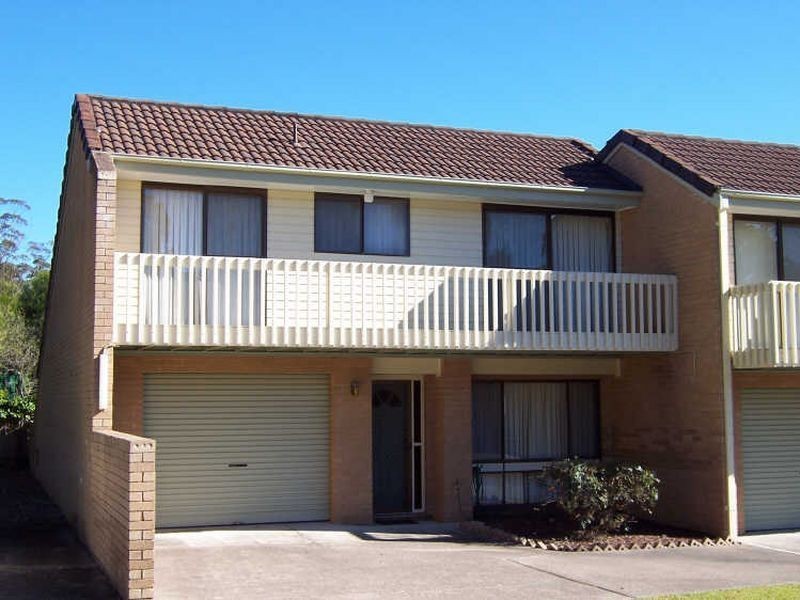 10 Waroo Crescent, Malua Bay NSW 2536
