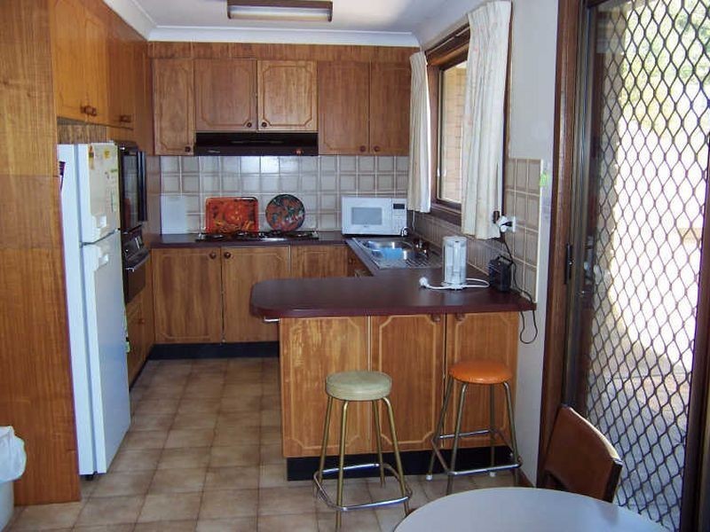 10 Waroo Crescent, Malua Bay NSW 2536
