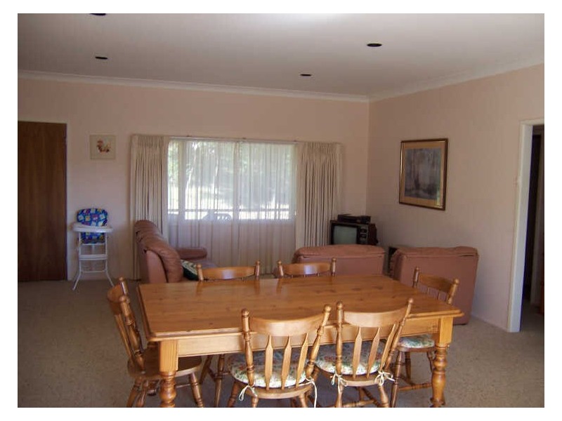 13 Miller Ave, Rosedale NSW 2536