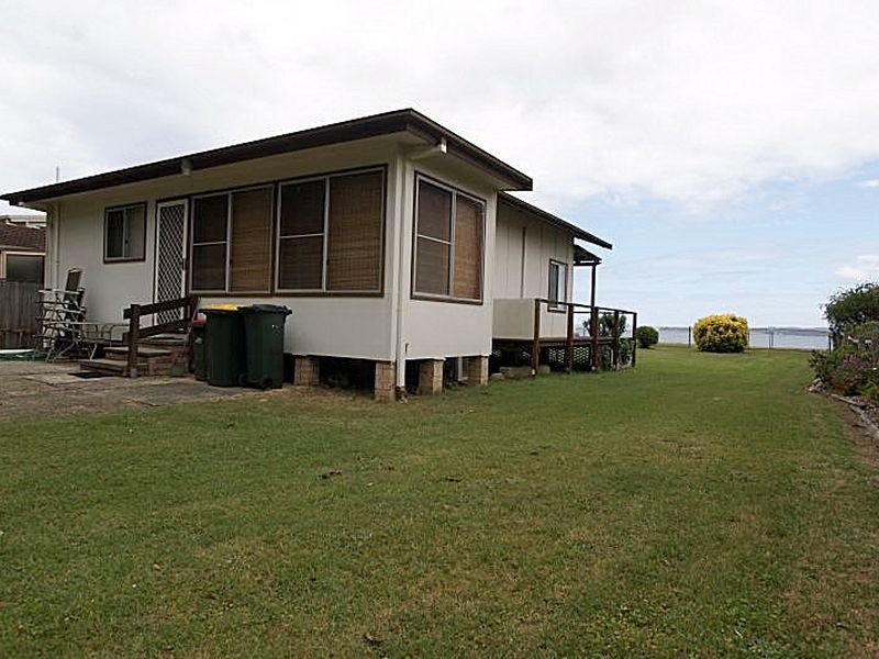 10 Bay Road, Long Beach NSW 2536