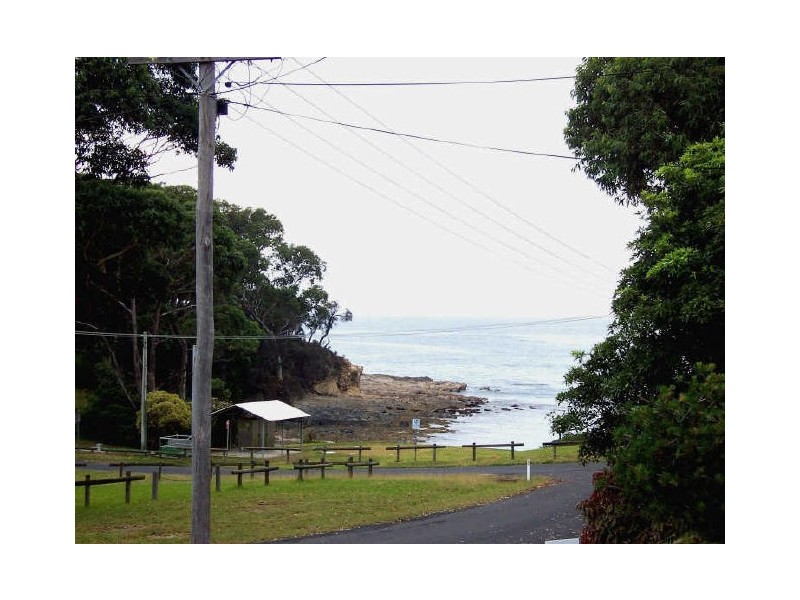 8 Merinda Street, Malua Bay NSW 2536